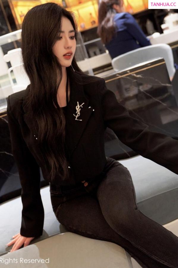 李浅浅  [XiuRen]高清写真图 2023.06.07 No.6874 浅浅Danny 美腿时尚第39张图片